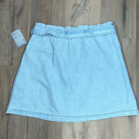 Disney parks Cinderella themed denim skirt with patches size medium - Picture 6 of 6